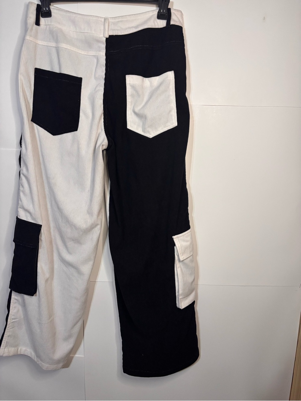 Colorblock Cargo Pants - Picture 13 of 15